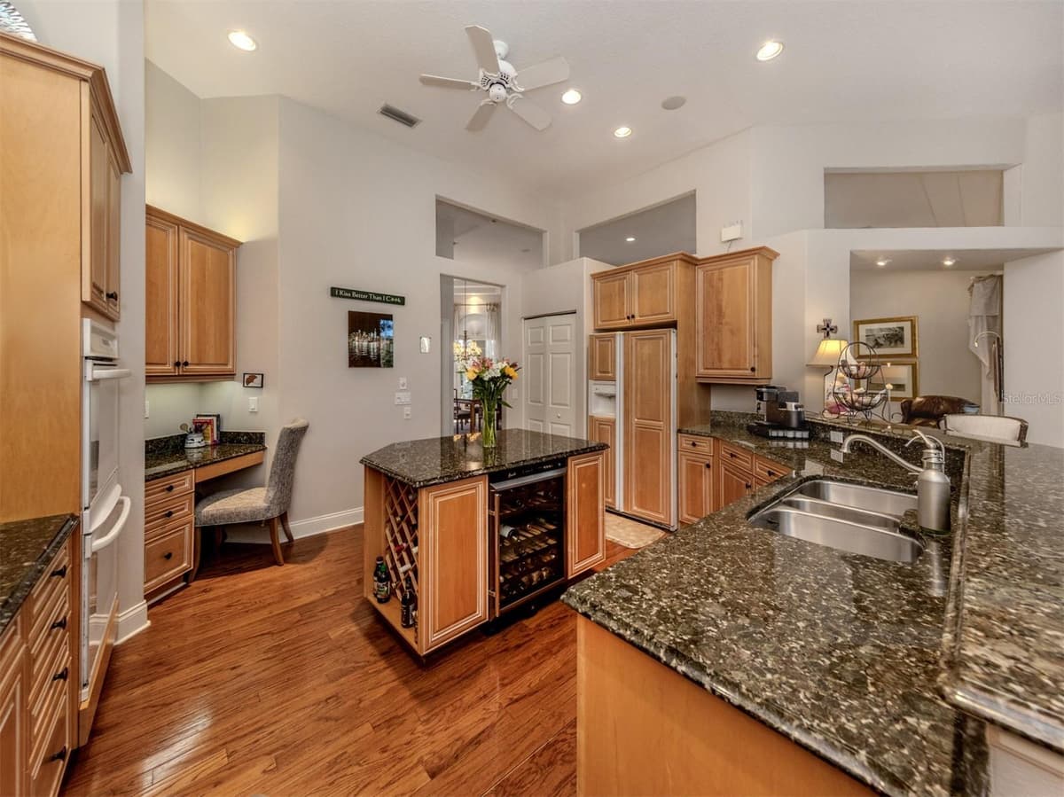 444 TREMINGHAM WAY — photo 38 of 95