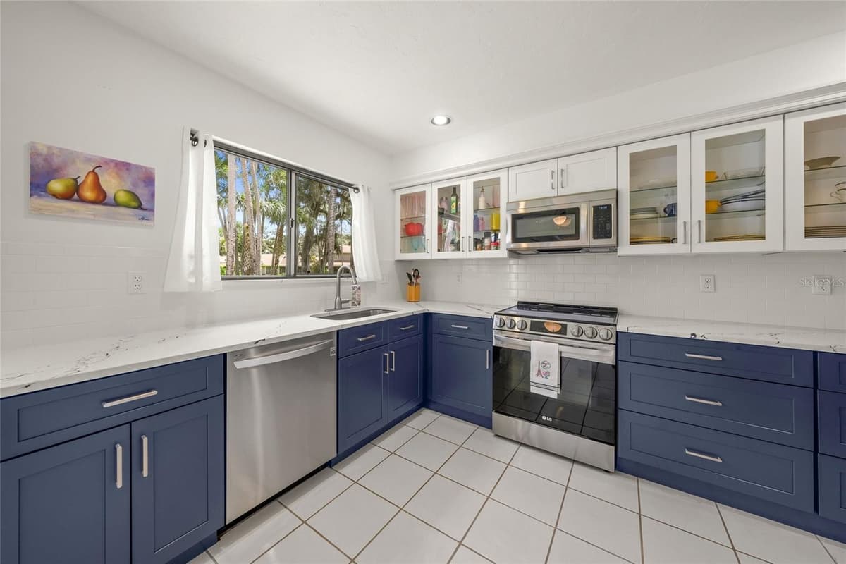 7547 SILVER FERN BOULEVARD — photo 15 of 33