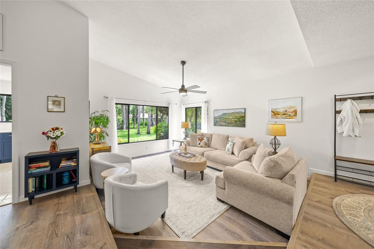 7547 SILVER FERN BOULEVARD — photo 4 of 33