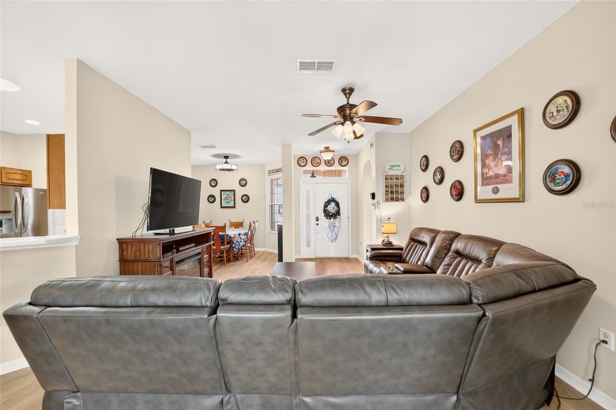 8447 82ND CIRCLE — photo 17 of 69