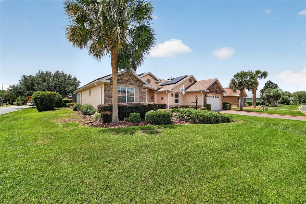 8447 82ND CIRCLE — photo 8 of 69