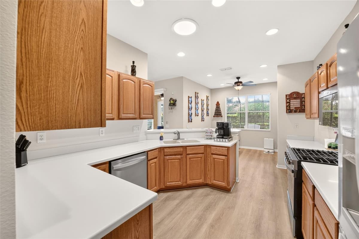 8447 82ND CIRCLE — photo 31 of 69