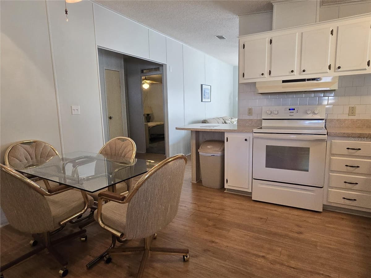 4007 COHEN DRIVE — photo 10 of 25