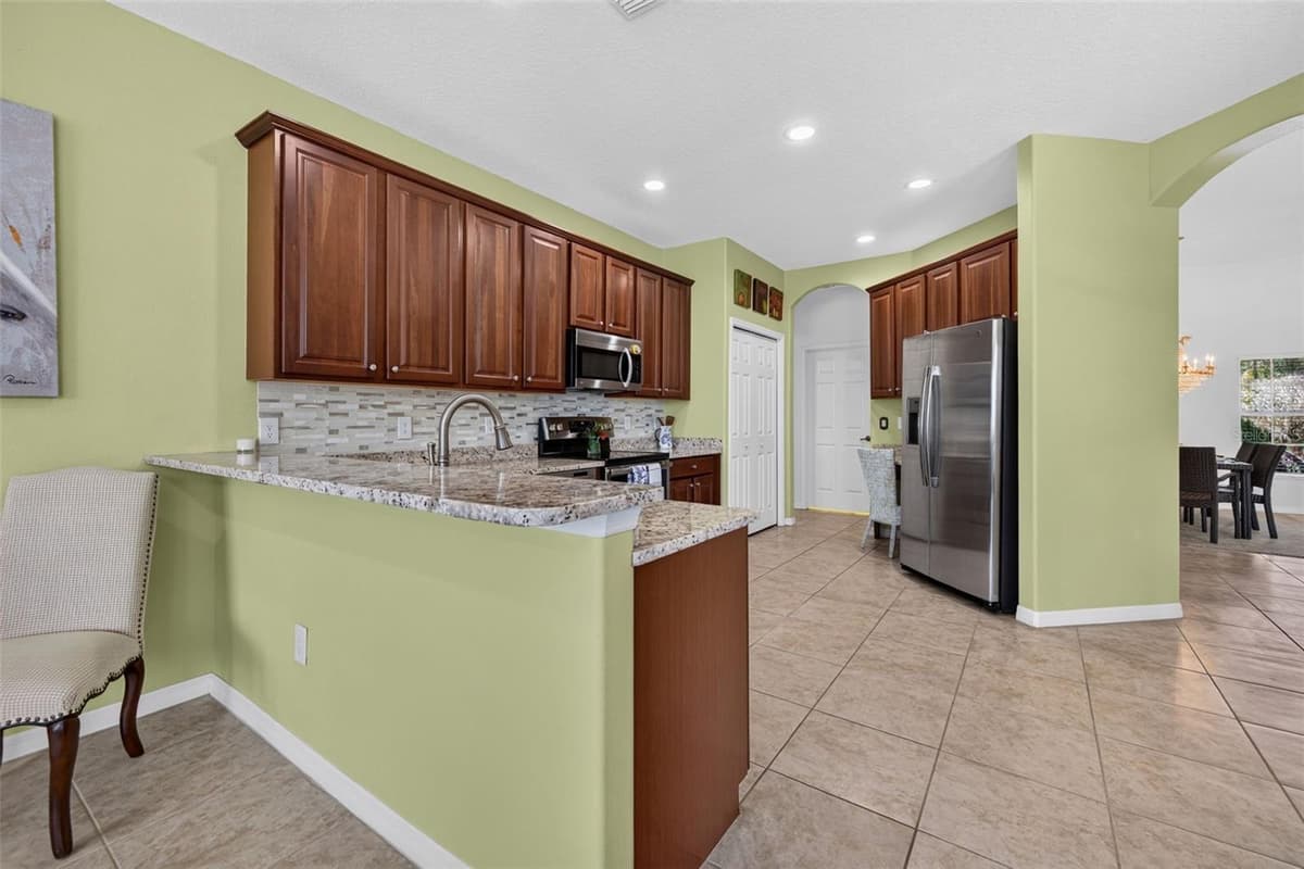 6627 BOBBY JONES COURT — photo 10 of 37