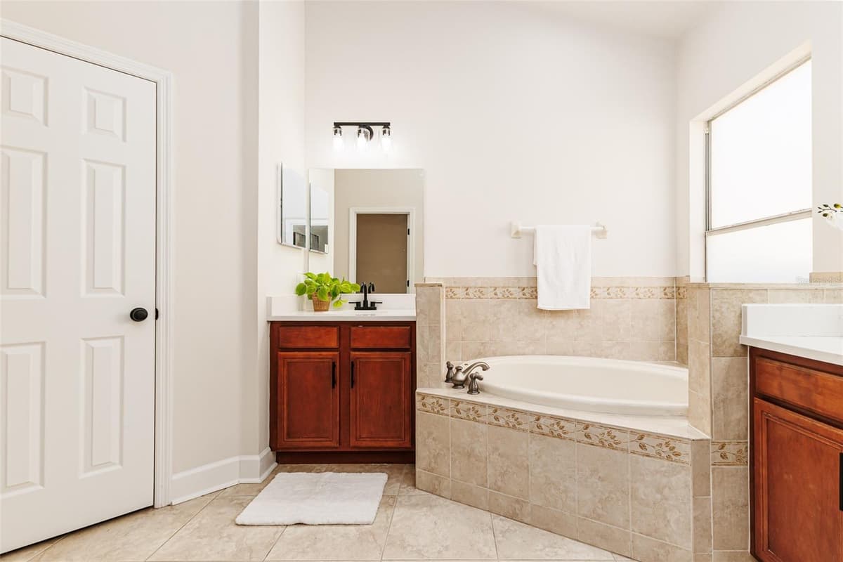 1705 ALTAVISTA CIRCLE — photo 9 of 43