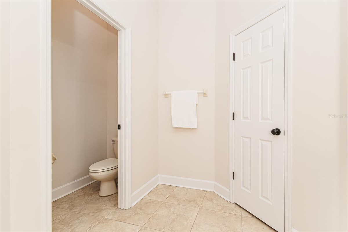 1705 ALTAVISTA CIRCLE — photo 12 of 43