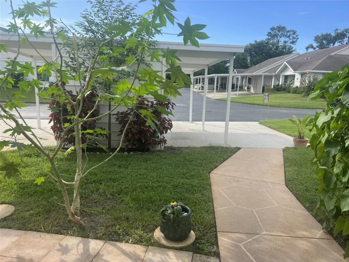 10706 LAQUINTA DRIVE — photo 47 of 50