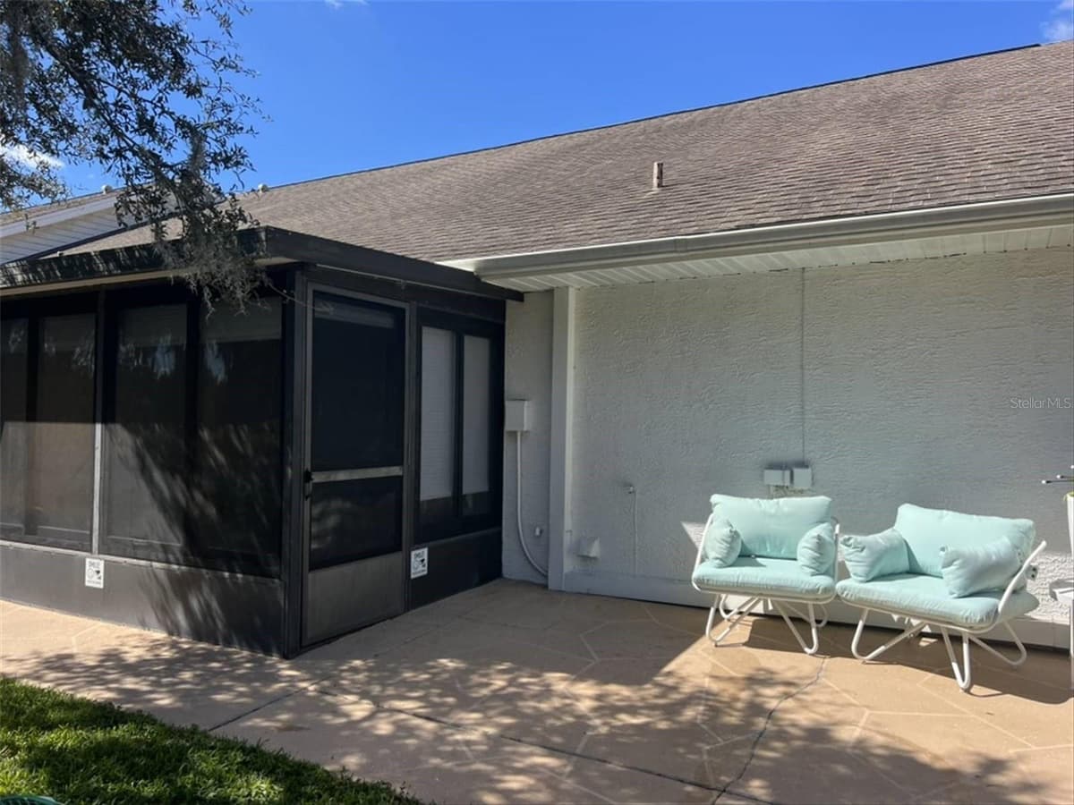 10706 LAQUINTA DRIVE — photo 38 of 50