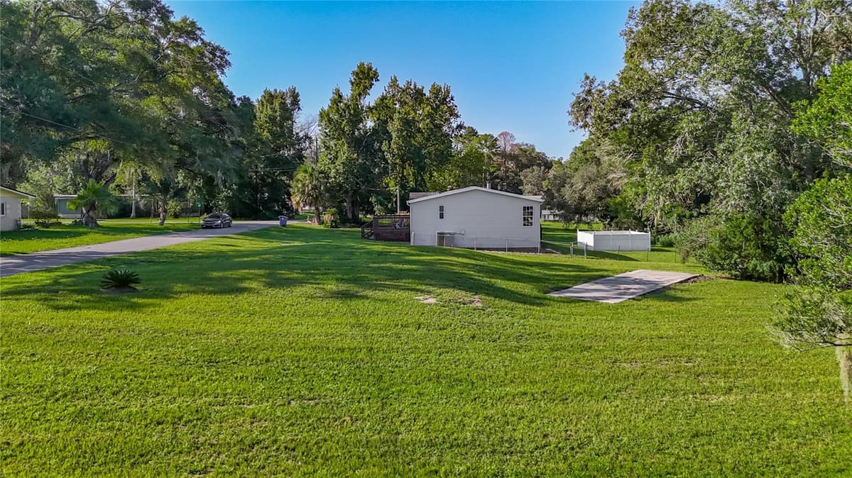 33124 JAMETTE ROAD — photo 31 of 40