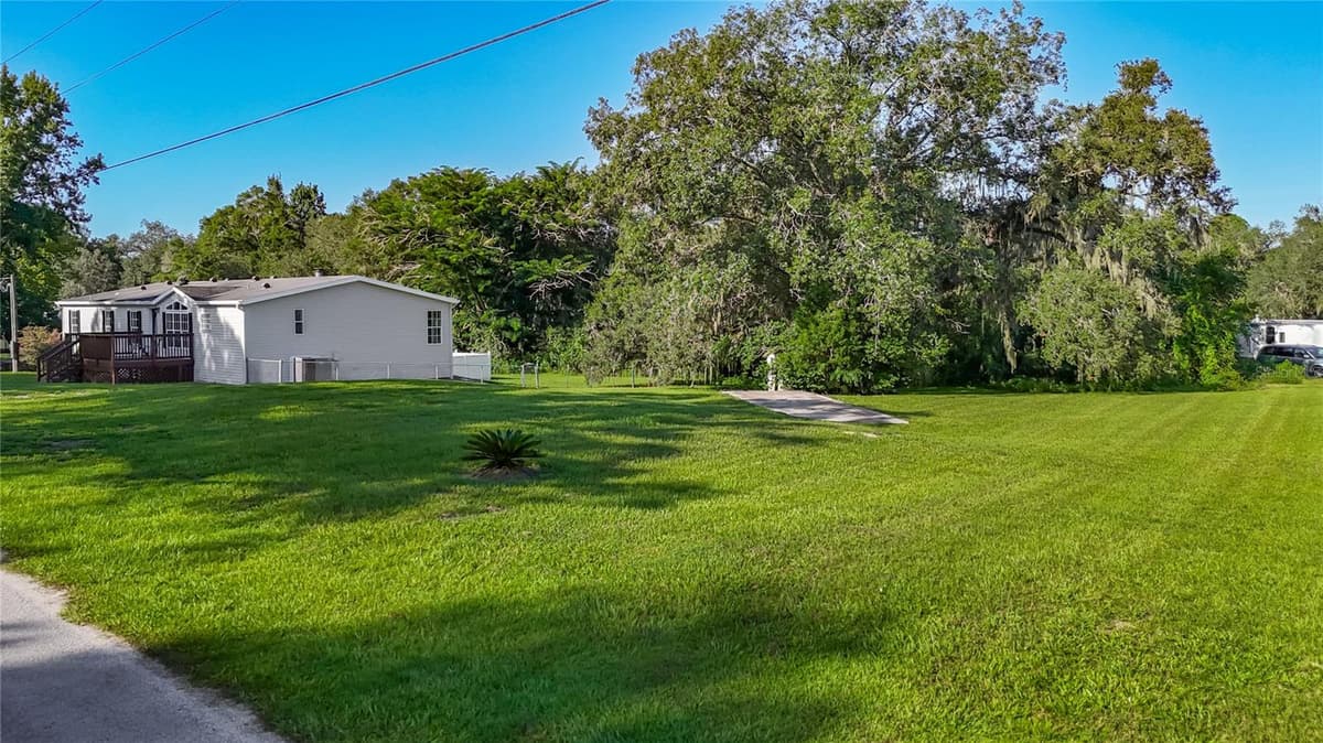 33124 JAMETTE ROAD — photo 37 of 40