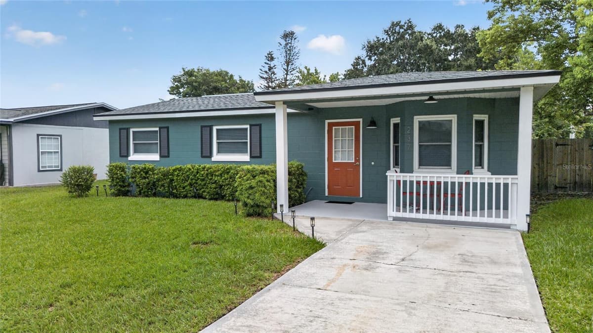 237 CALIFORNIA AVENUE — photo 4 of 36