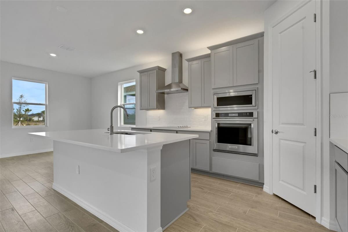 13458 TURNLEAF BOULEVARD — photo 15 of 41