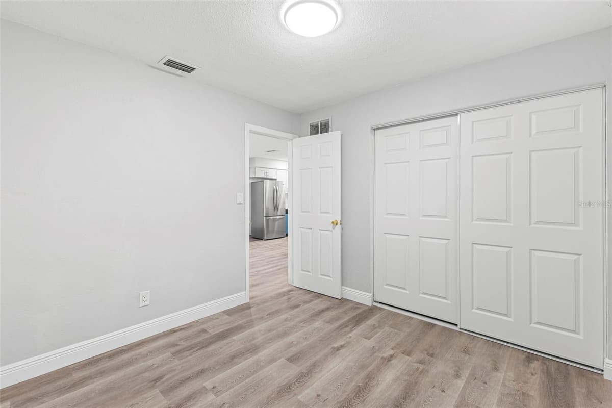 2443 26TH AVENUE — photo 17 of 24