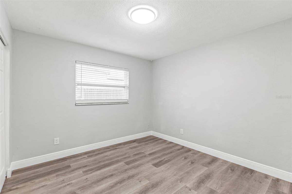 2443 26TH AVENUE — photo 16 of 24