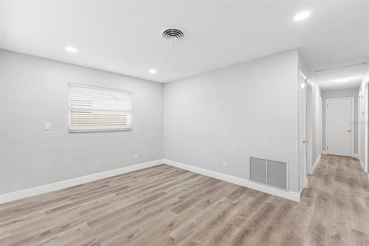 2443 26TH AVENUE — photo 4 of 24