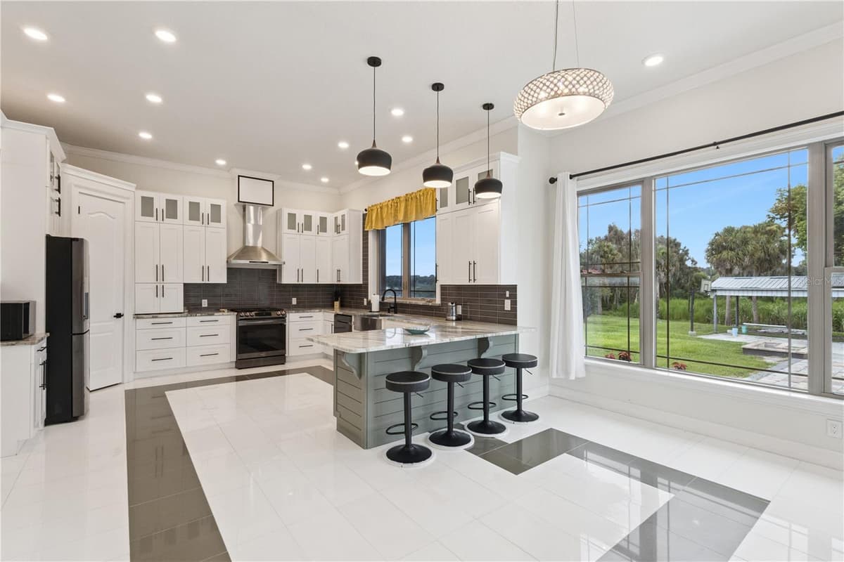 91 WOODLAND DRIVE — photo 8 of 38