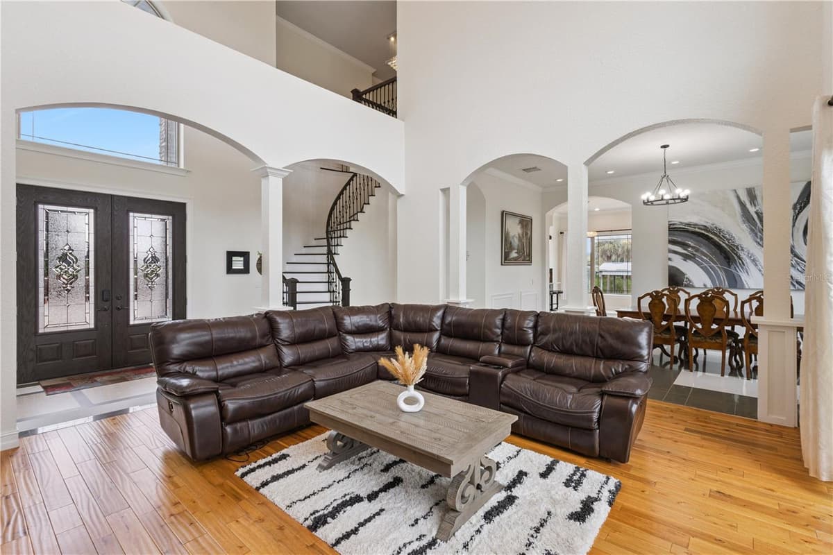 91 WOODLAND DRIVE — photo 3 of 38