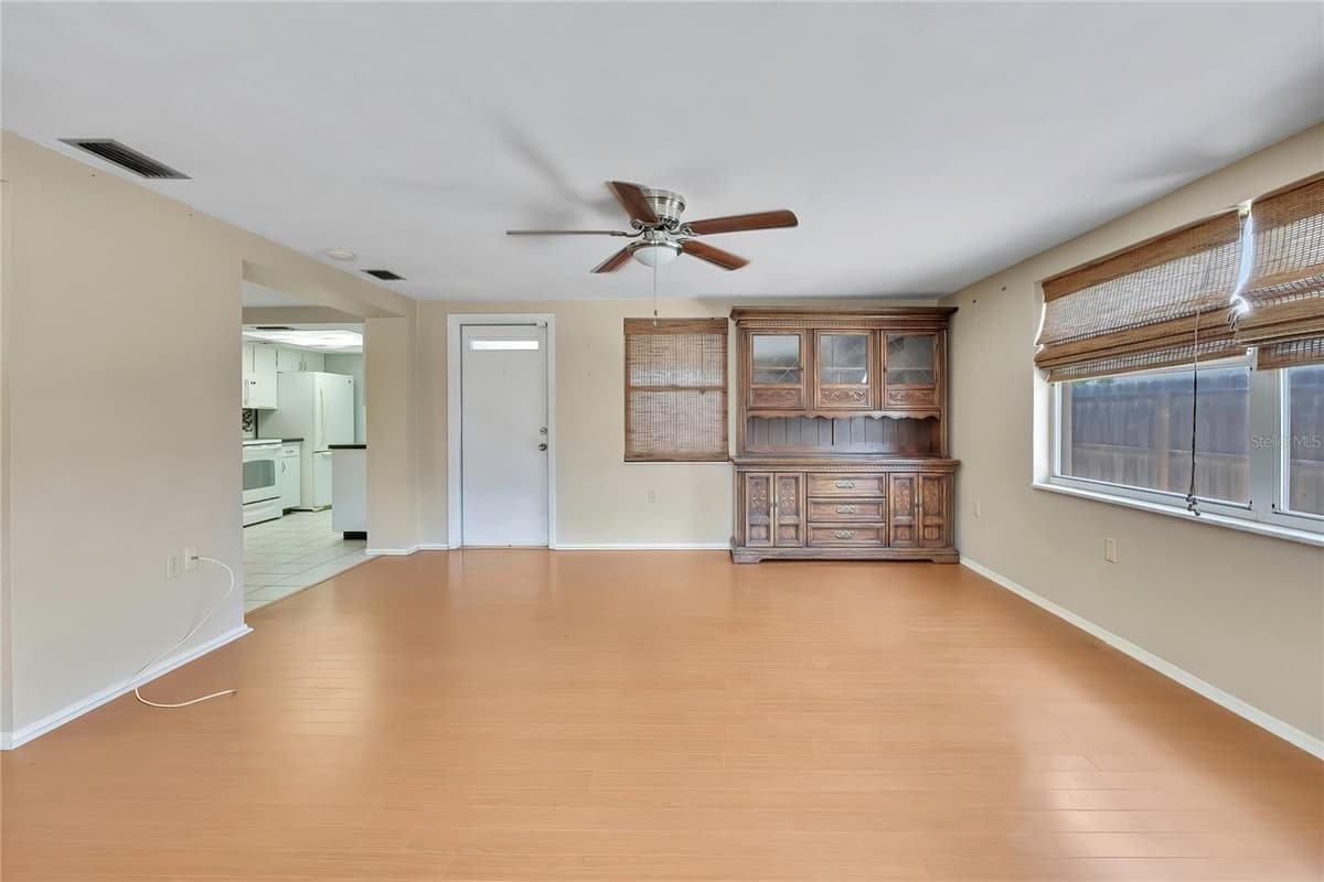 3632 MORLEY DRIVE — photo 3 of 36
