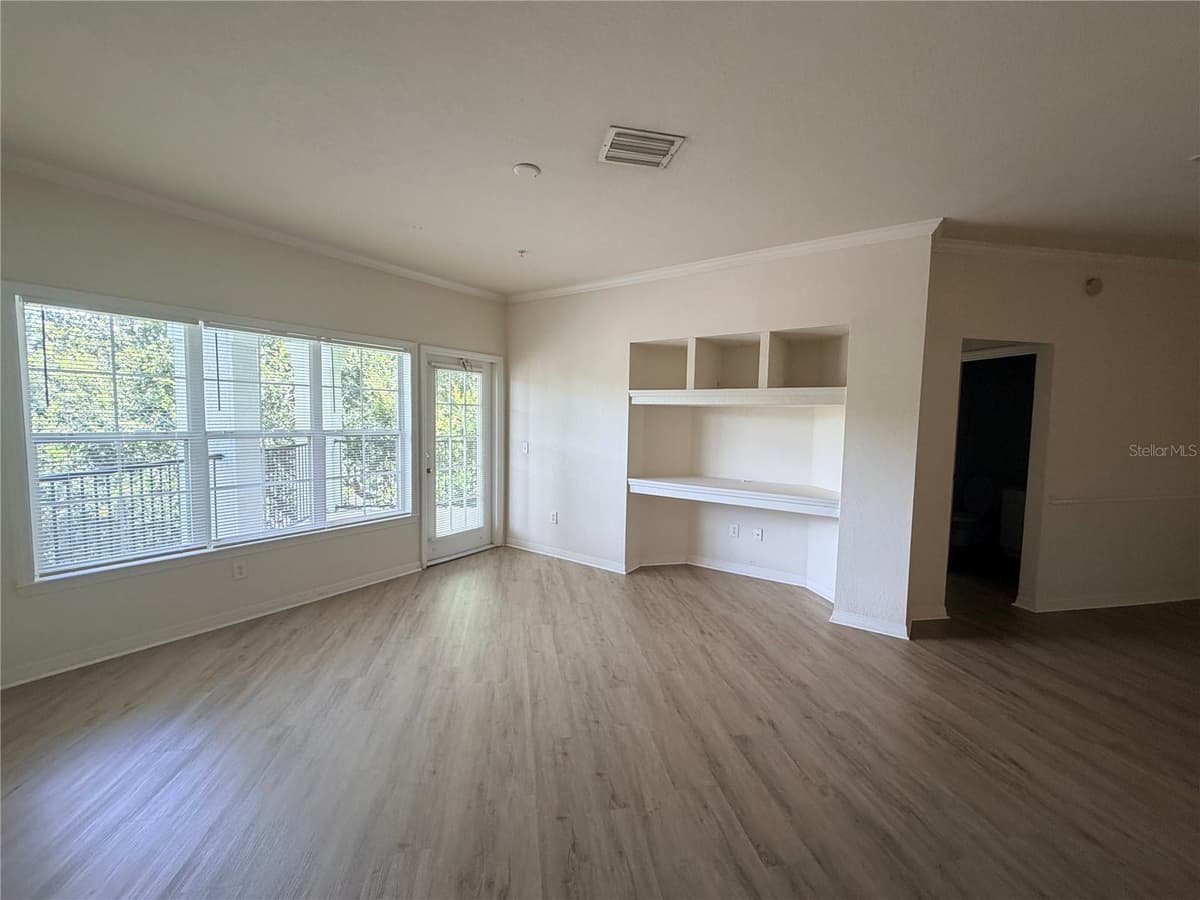 3621 CONROY ROAD — photo 15 of 24