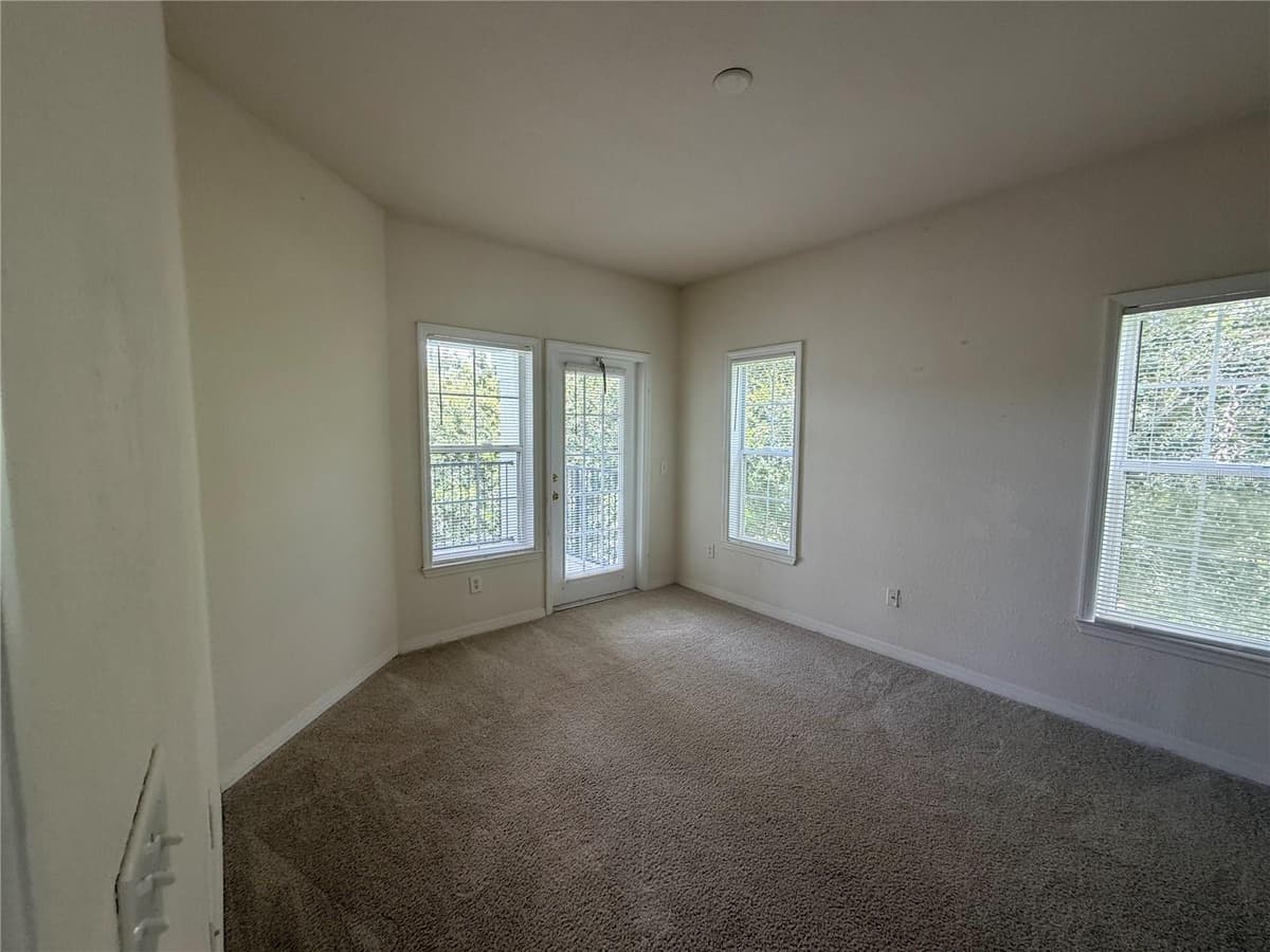 3621 CONROY ROAD — photo 20 of 24