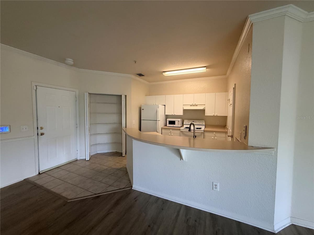 3621 CONROY ROAD — photo 16 of 24