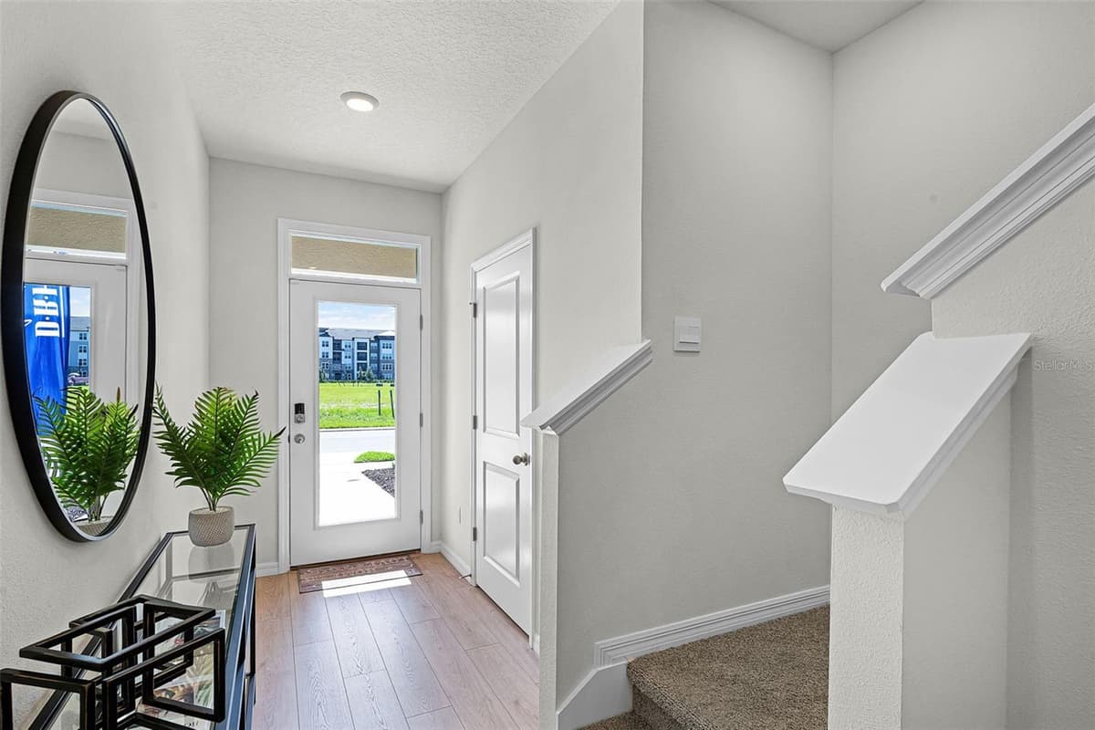 3575 CHROMA STREET — photo 2 of 15