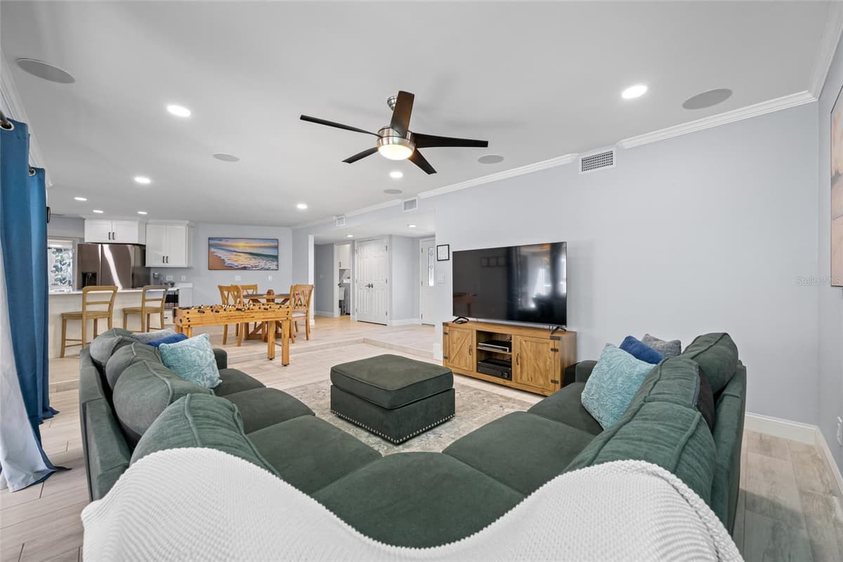 1862 DEL ROBLES DRIVE — photo 44 of 89