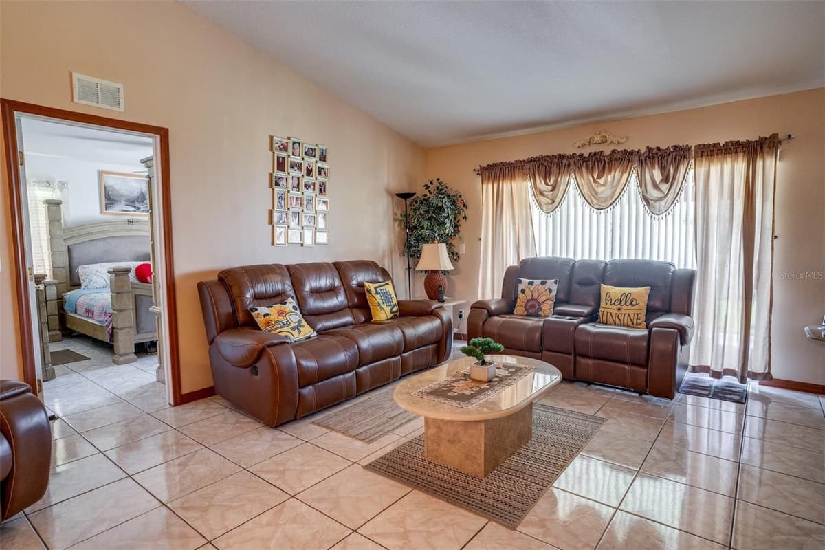 1708 CASUARINA LANE — photo 7 of 20