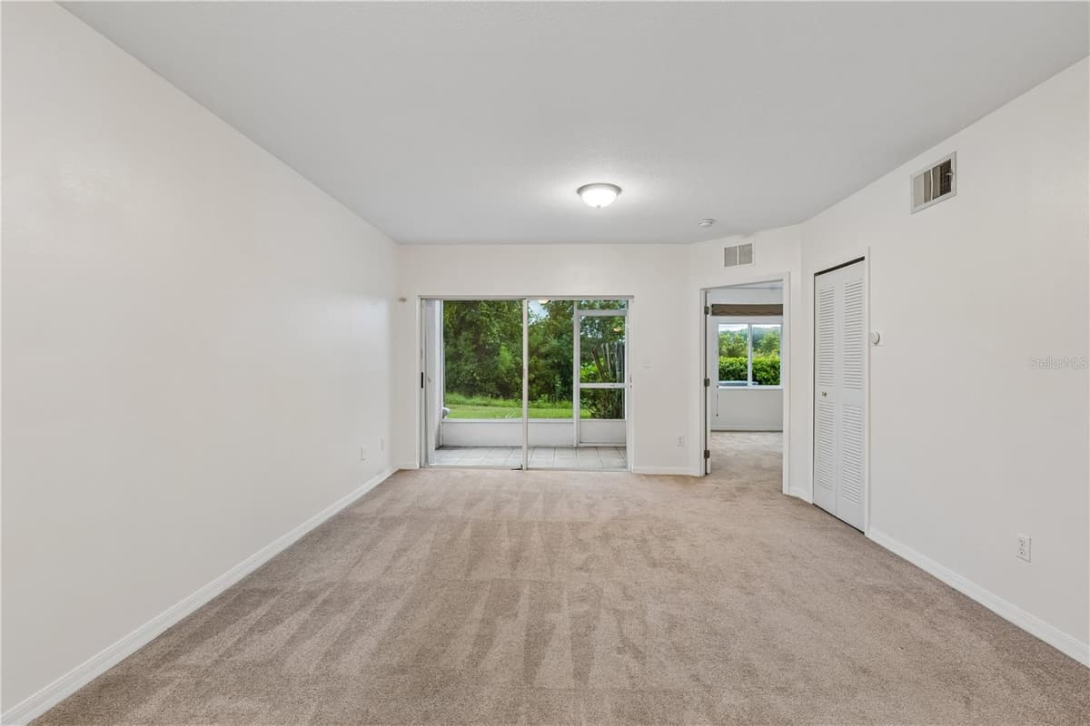 522 VILLA DEL SOL CIRCLE — photo 3 of 20