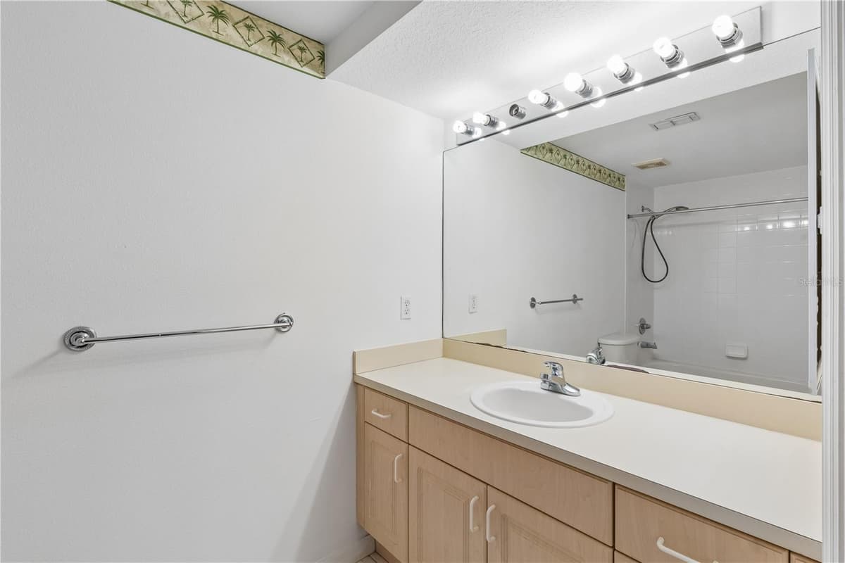 522 VILLA DEL SOL CIRCLE — photo 11 of 20