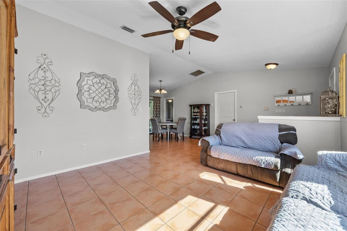 119 EPPINGER DRIVE — photo 4 of 23