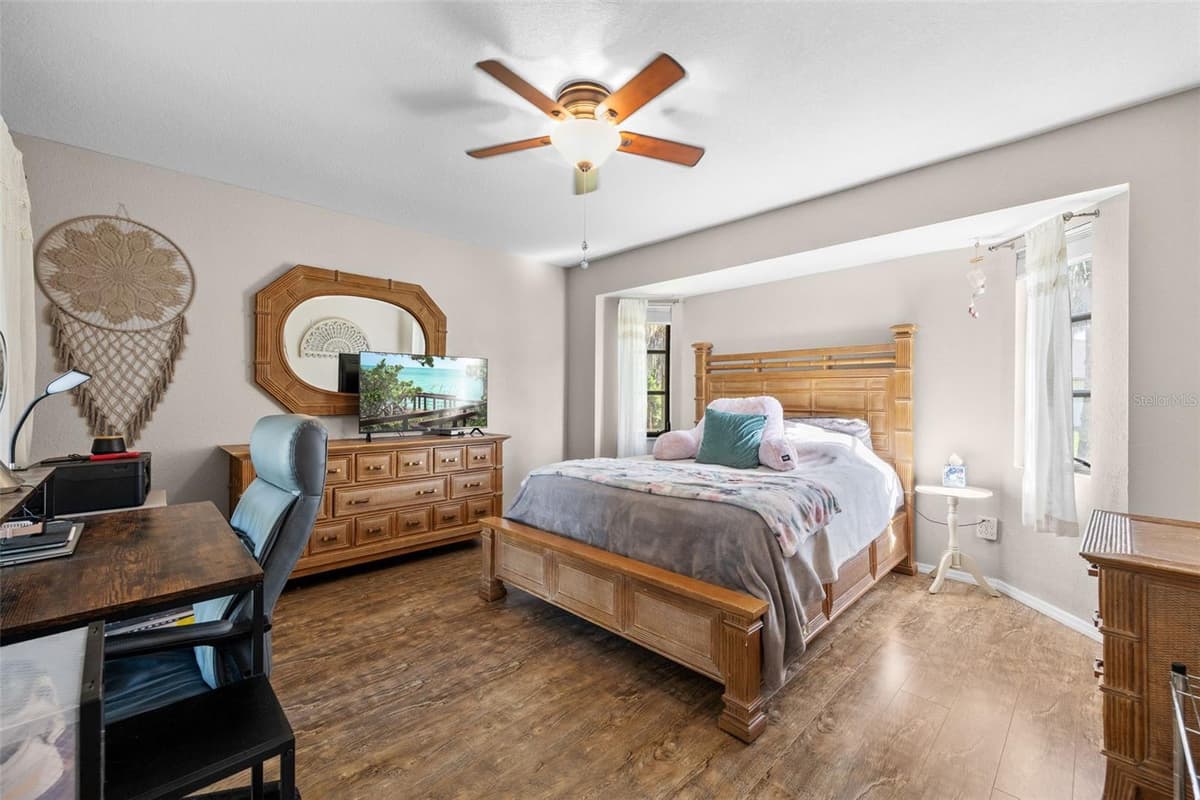 119 EPPINGER DRIVE — photo 9 of 23