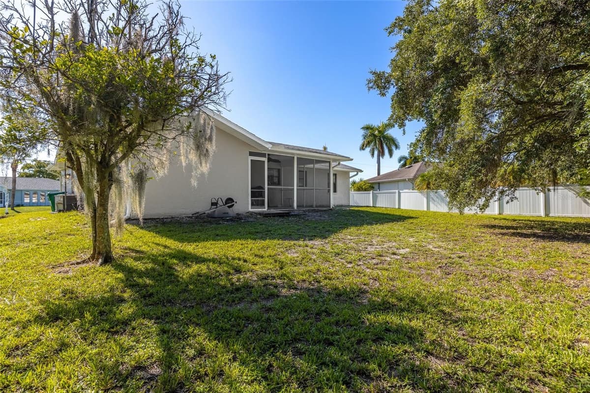 119 EPPINGER DRIVE — photo 17 of 23