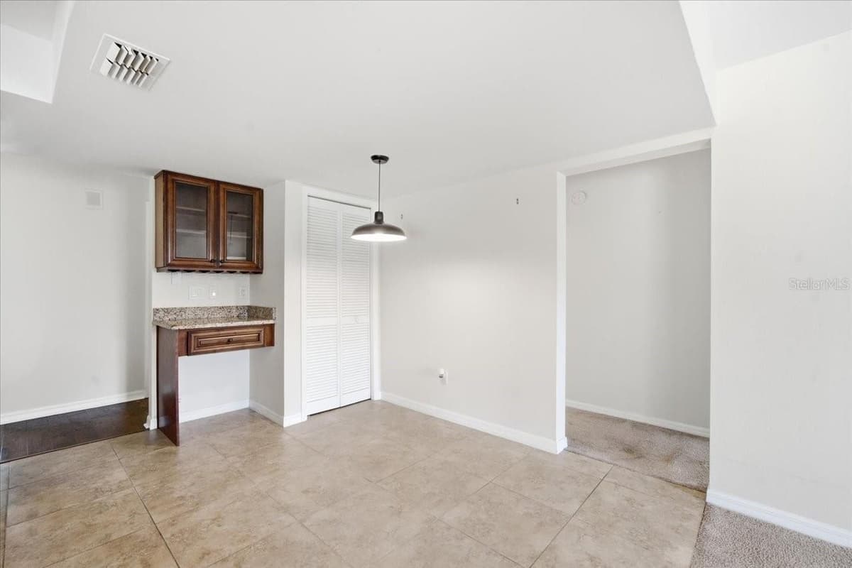 14105 KNOTTINGSLEY PLACE — photo 14 of 26
