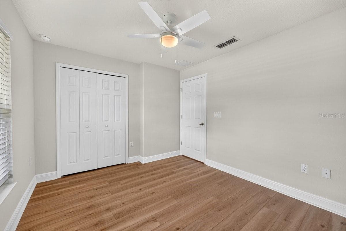 1271 CONTI AVENUE — photo 16 of 36