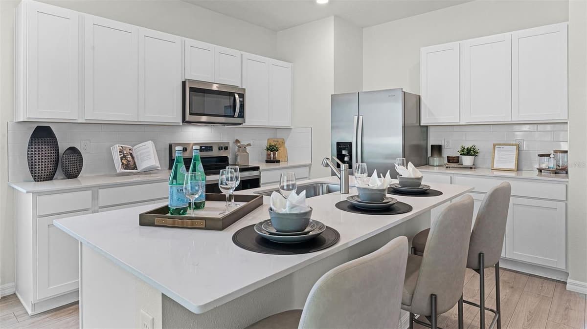 3533 CHROMA STREET — photo 4 of 13