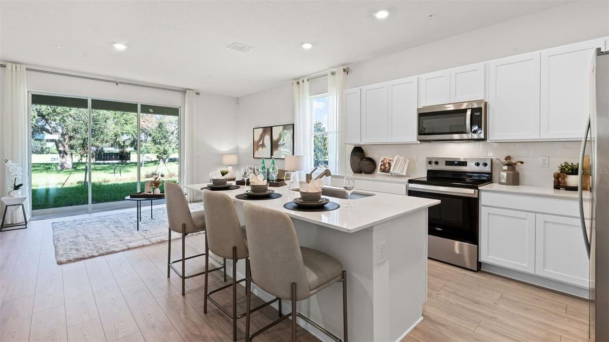 3533 CHROMA STREET — photo 2 of 13