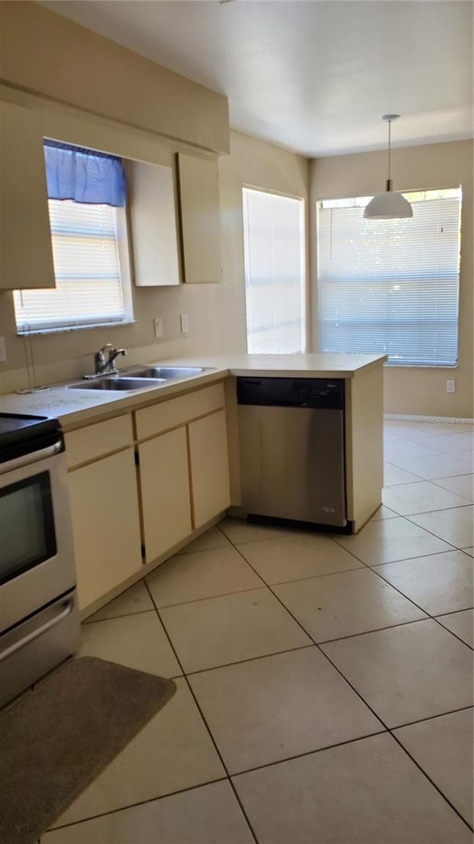 239 ALSTON DRIVE — photo 7 of 14
