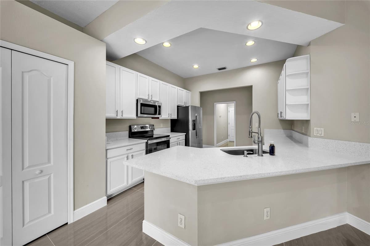 23004 BAY CEDAR DRIVE — photo 22 of 65
