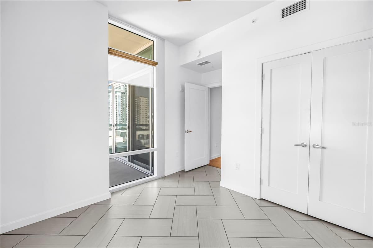 400 4TH AVENUE — photo 35 of 62