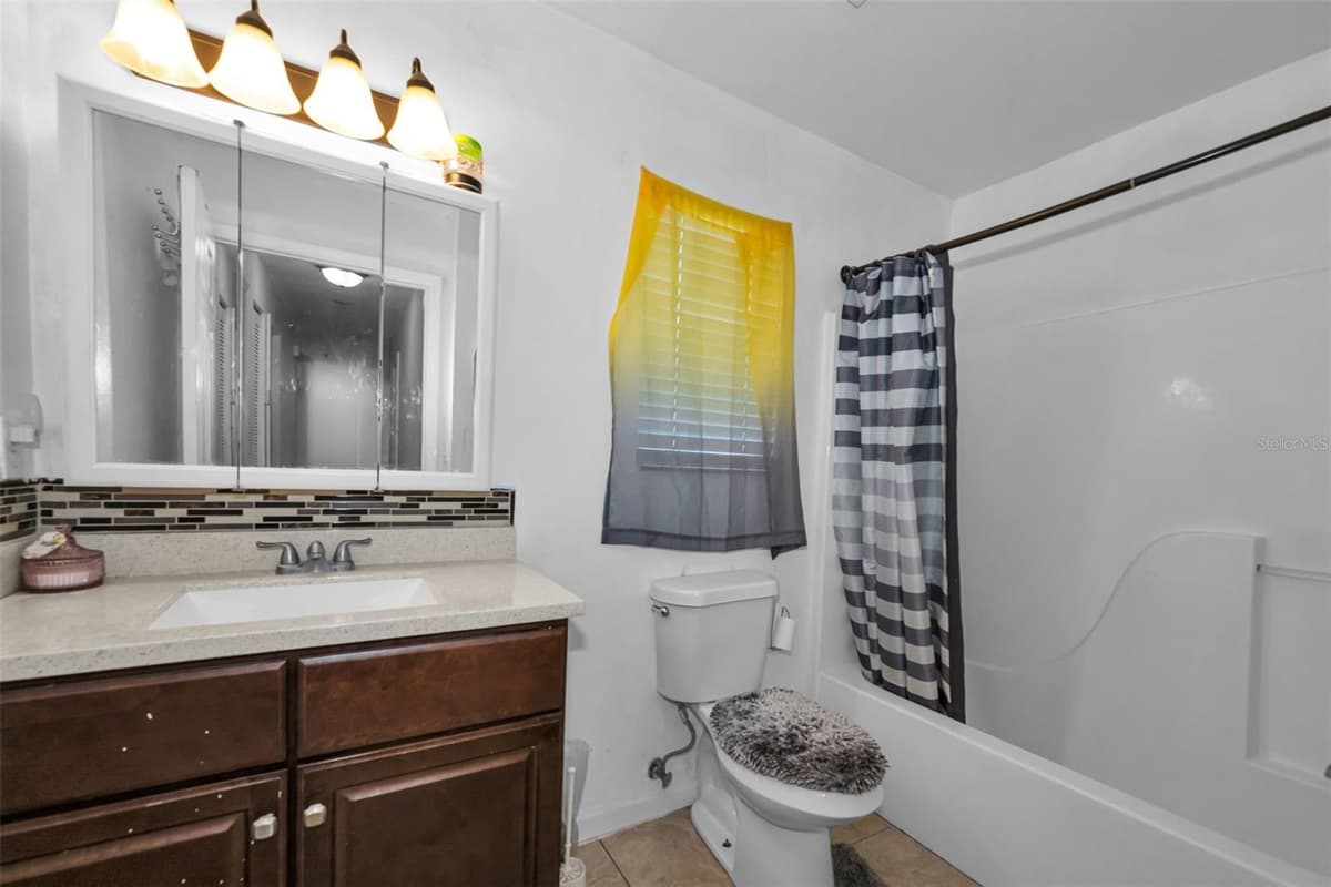 7526 CAROLTON CIRCLE — photo 33 of 42