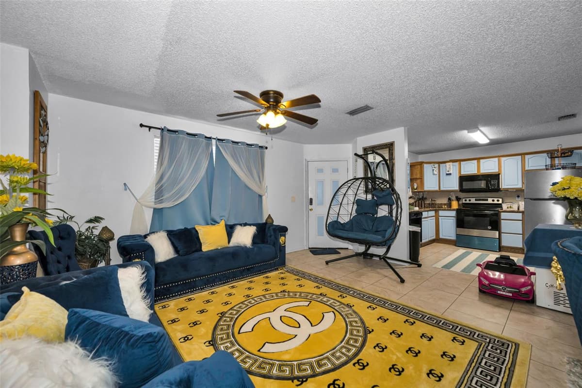 7526 CAROLTON CIRCLE — photo 12 of 42