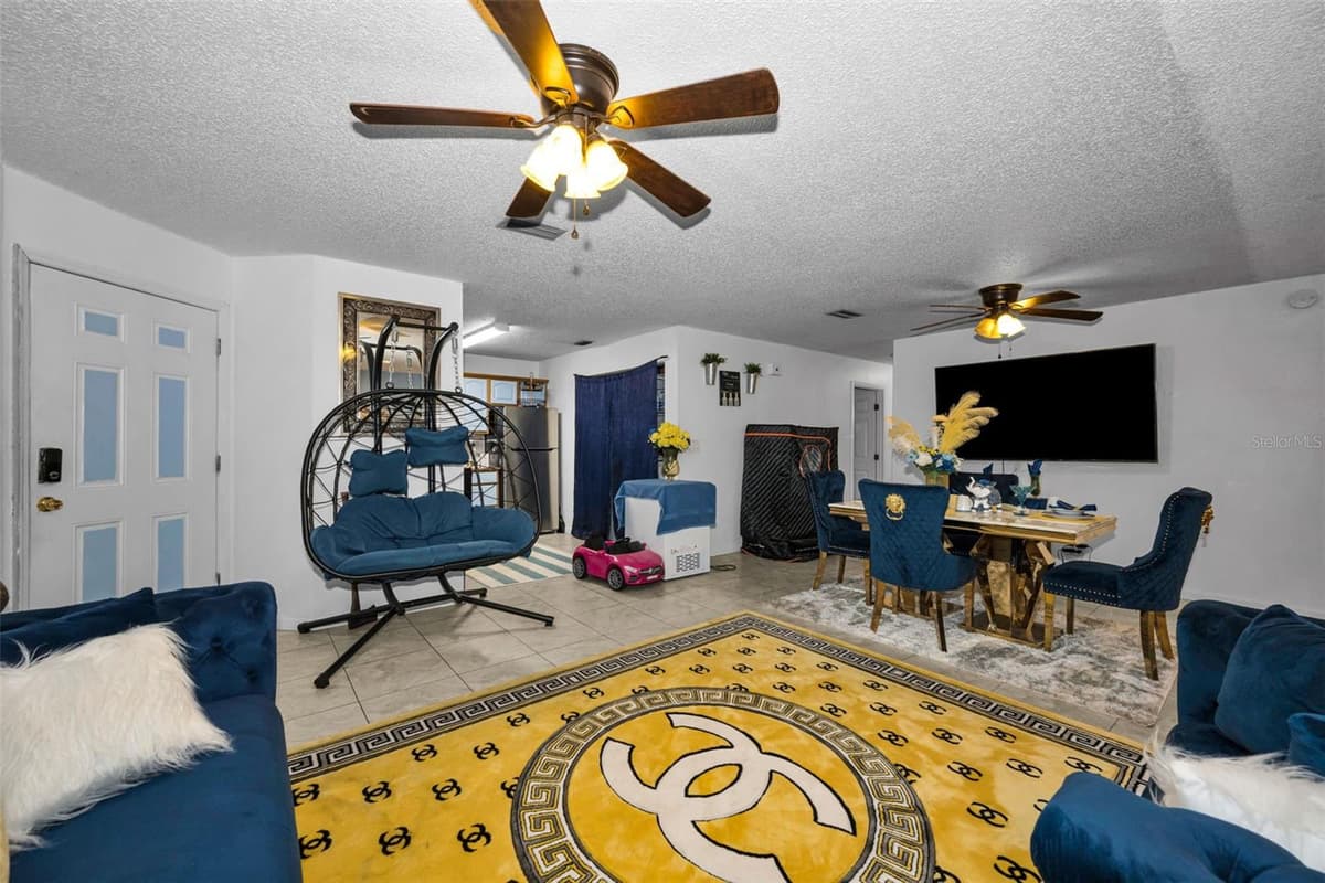 7526 CAROLTON CIRCLE — photo 11 of 42
