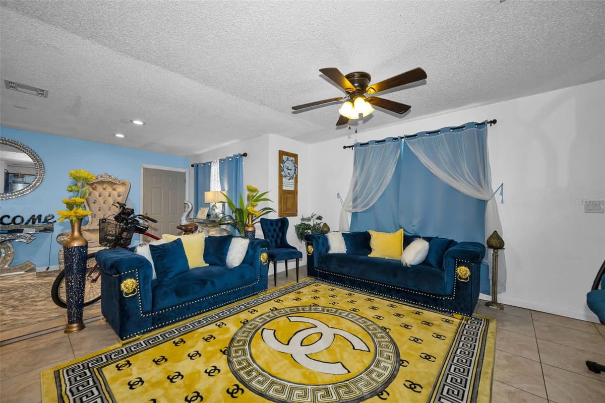 7526 CAROLTON CIRCLE — photo 9 of 42