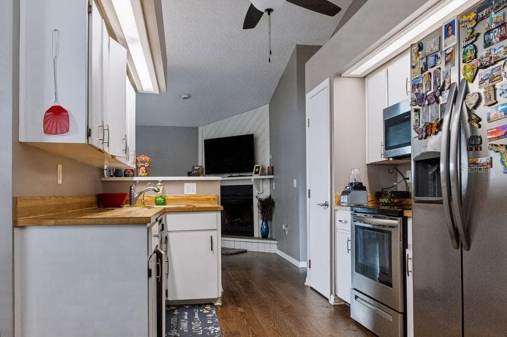506 MANDY STREET — photo 36 of 65