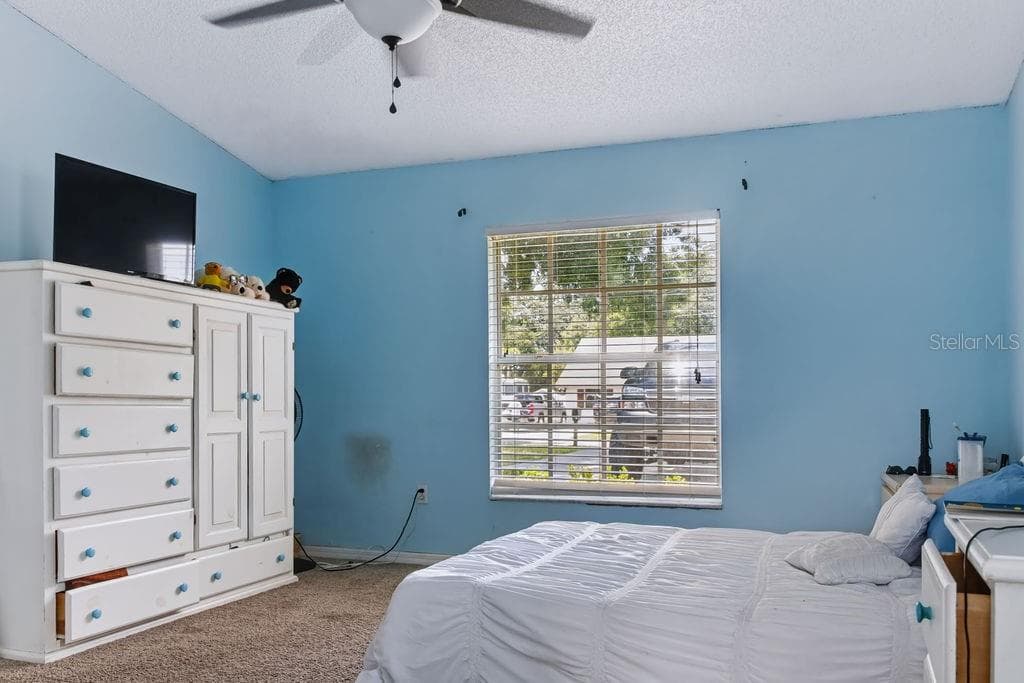 506 MANDY STREET — photo 23 of 65