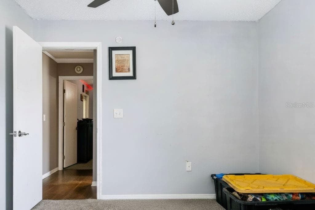 506 MANDY STREET — photo 44 of 65