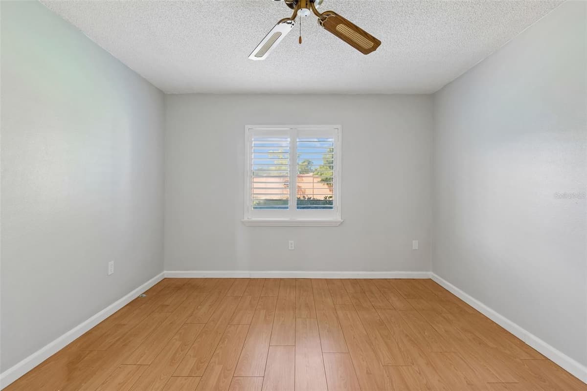 7217 GREYSTONE DRIVE — photo 31 of 100