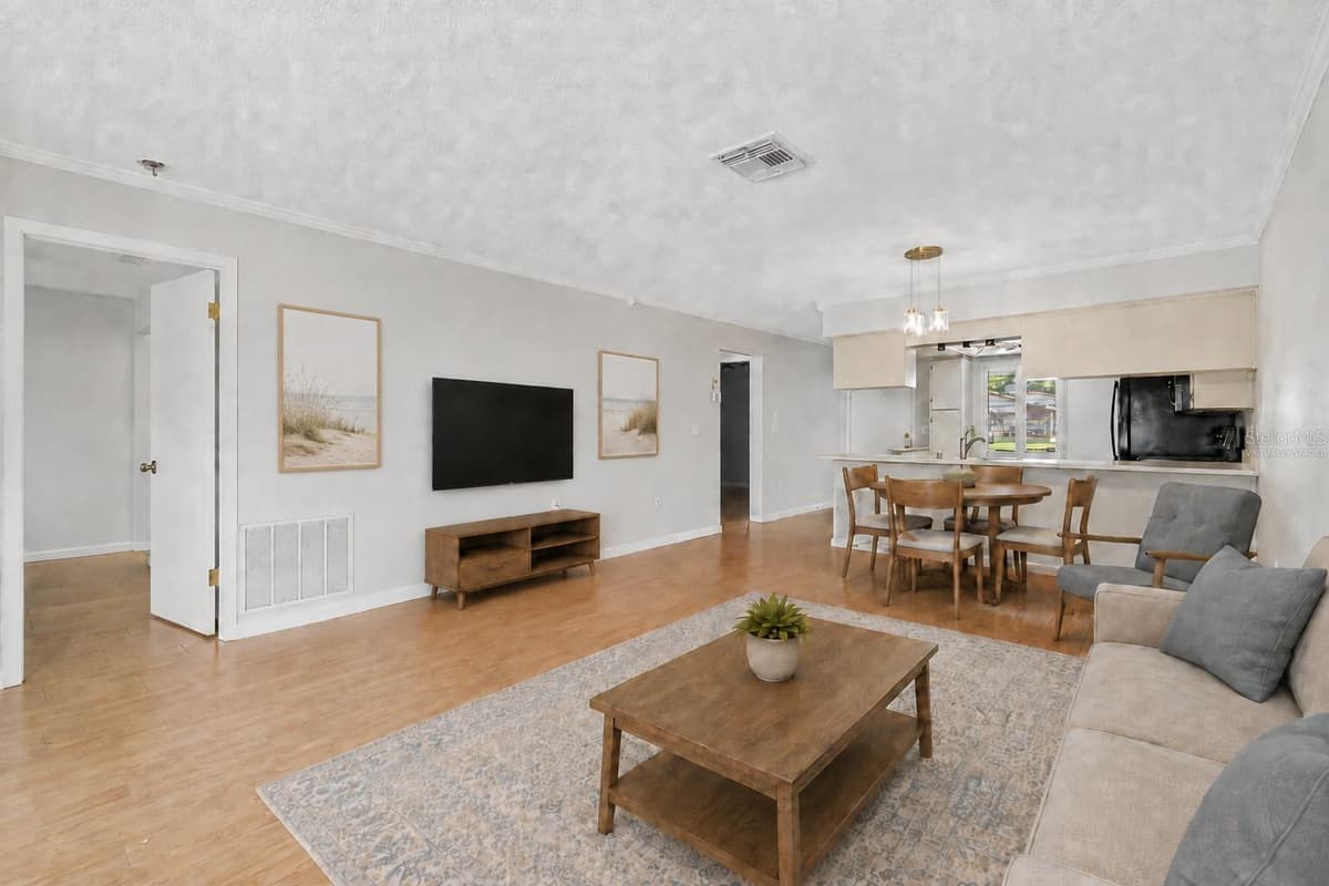 7217 GREYSTONE DRIVE — photo 6 of 100