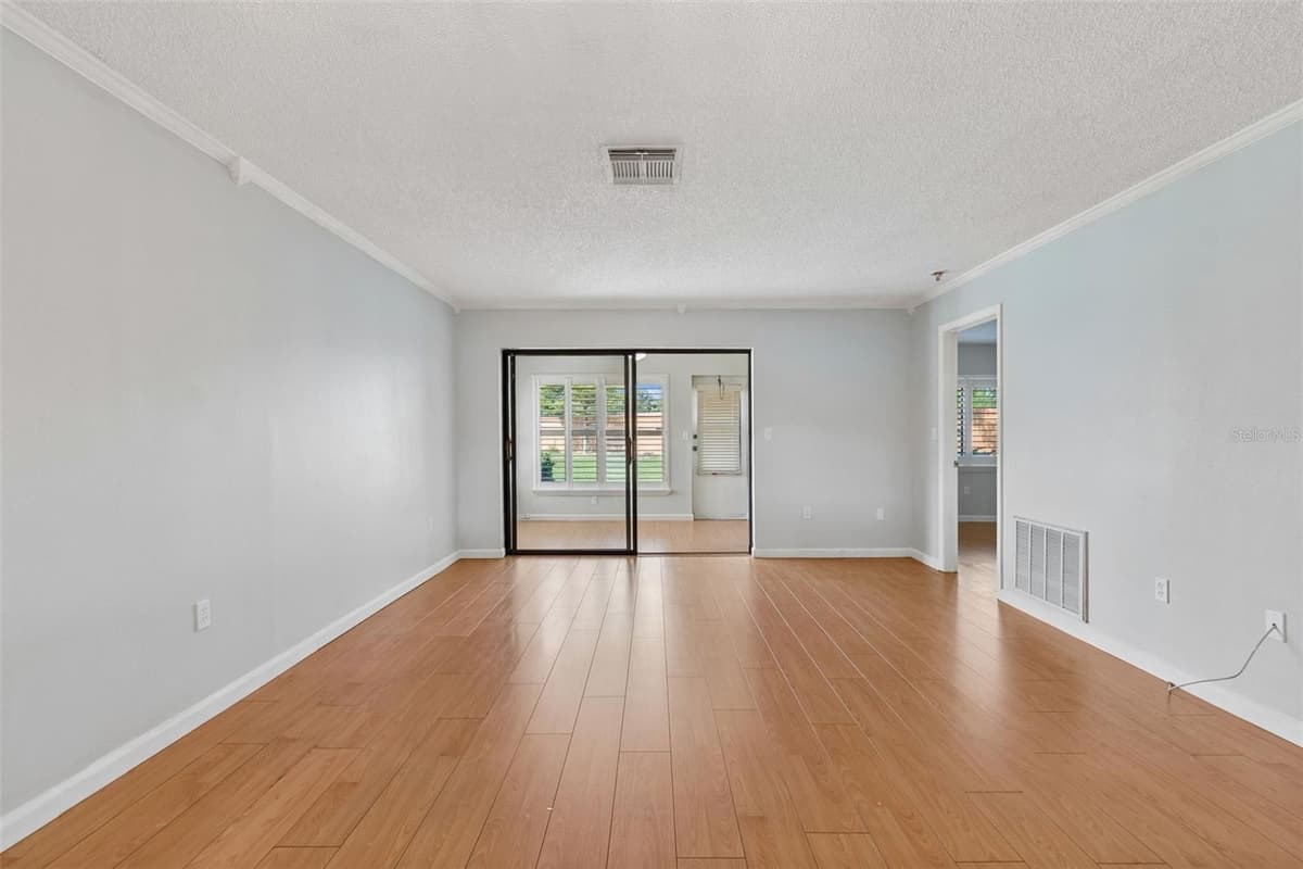 7217 GREYSTONE DRIVE — photo 13 of 100
